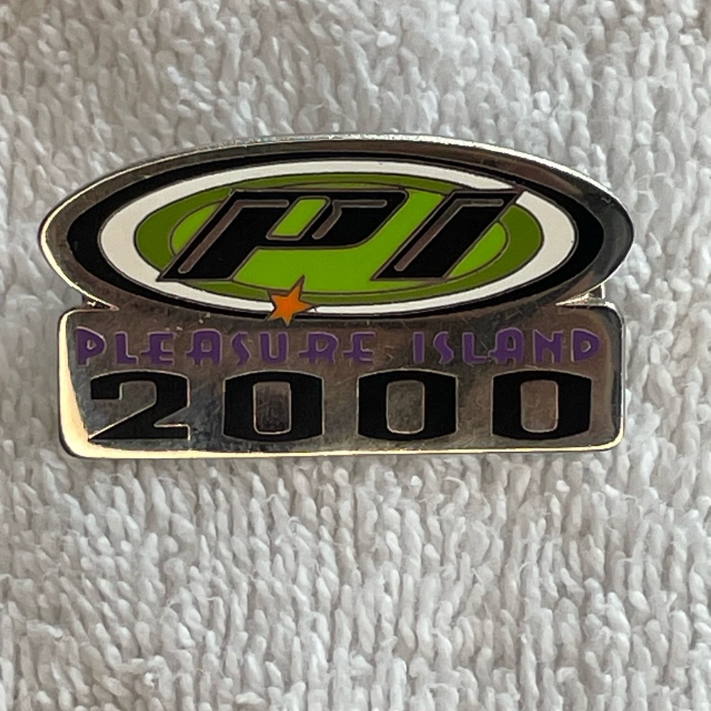 Walt Disney World Pleasure Island 2000 “PI” Logo Pin